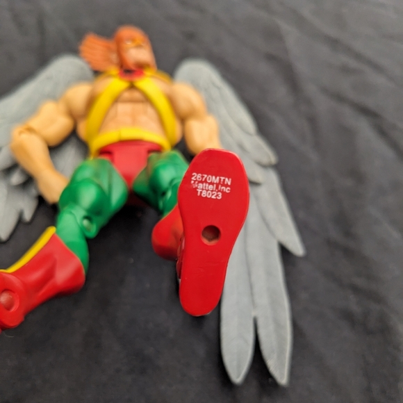 6 inches DC Universe Hawkman Action Figurine by Mattel - Picture 5 of 8
